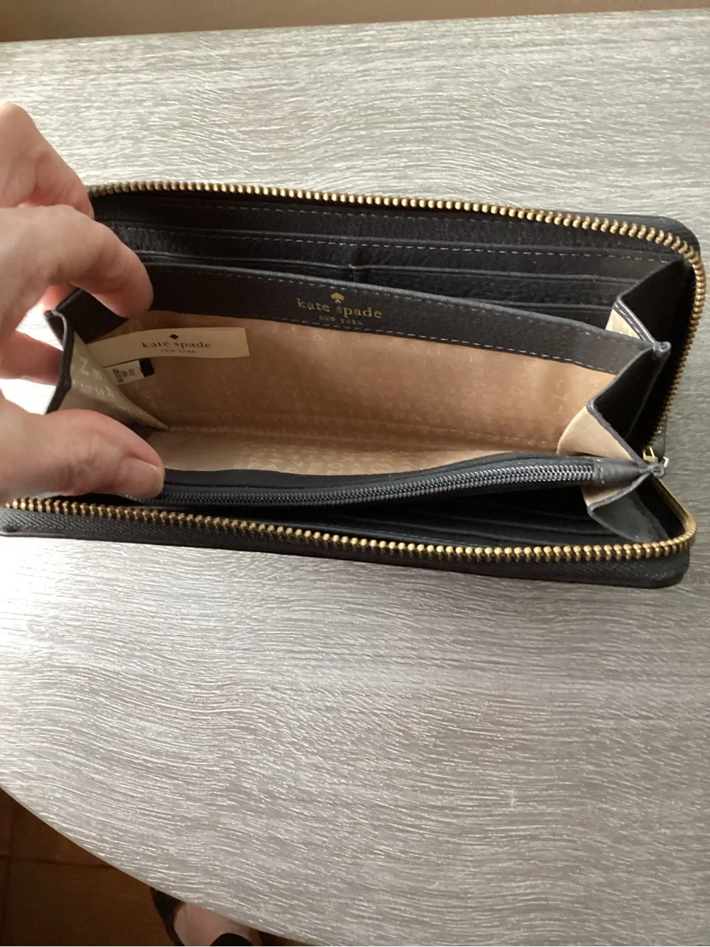 Kate Spade New York black and cream Zanni crossbody purse
